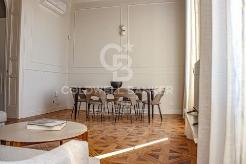 Kolmio myytävänä Barcelona, Espanja, 2 makuuhuonetta, 92 m2 No. 178974 - kuva 3