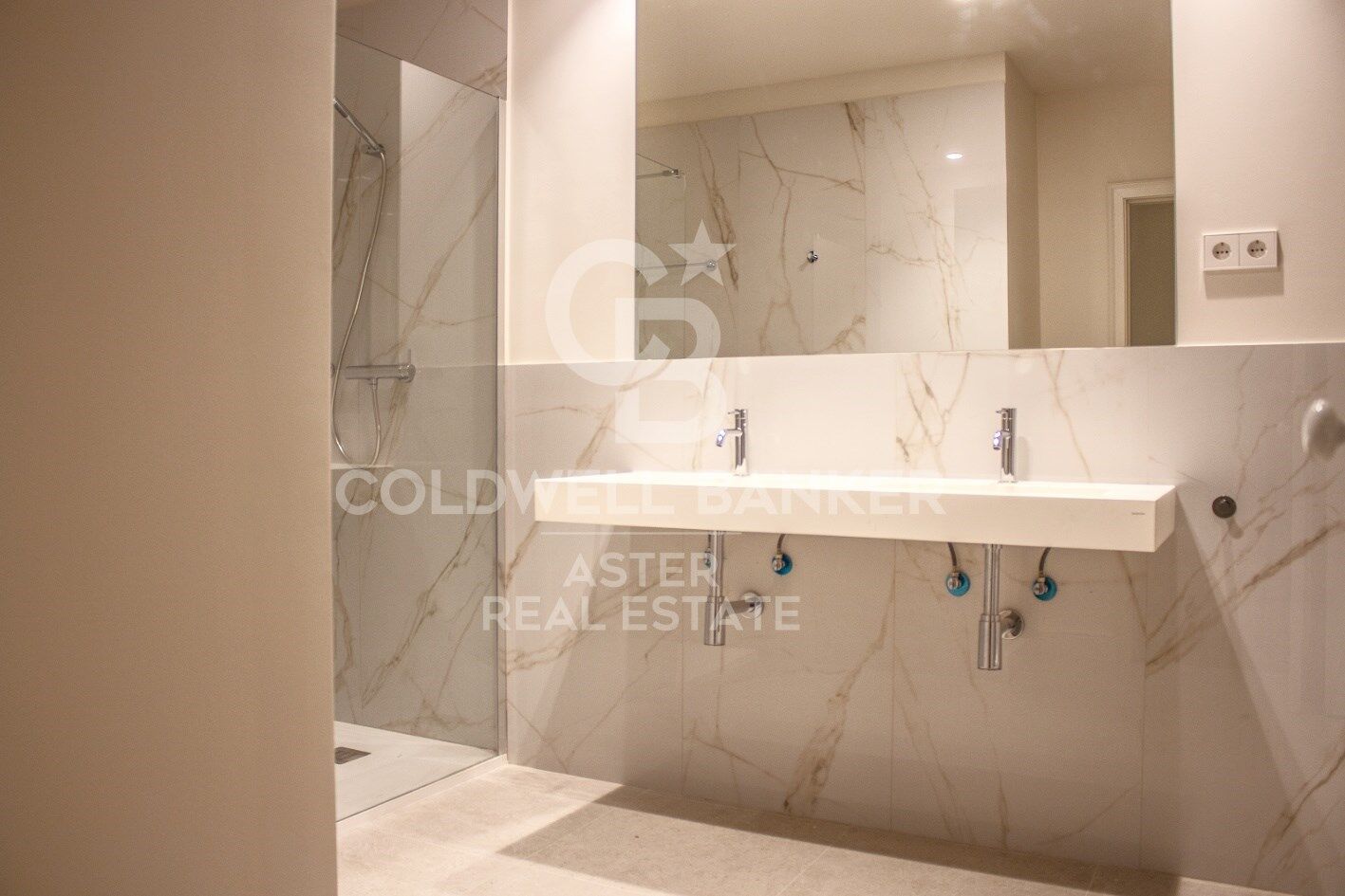 Triplex à Barcelona, Espagne 2 chambres, 92 m2 No. 178974