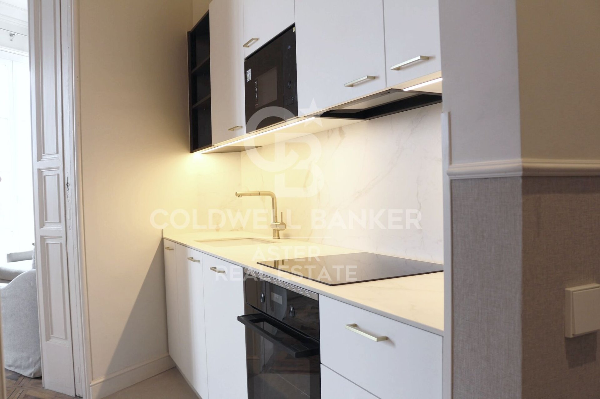 Triplex à Barcelona, Espagne 2 chambres, 92 m2 No. 178974