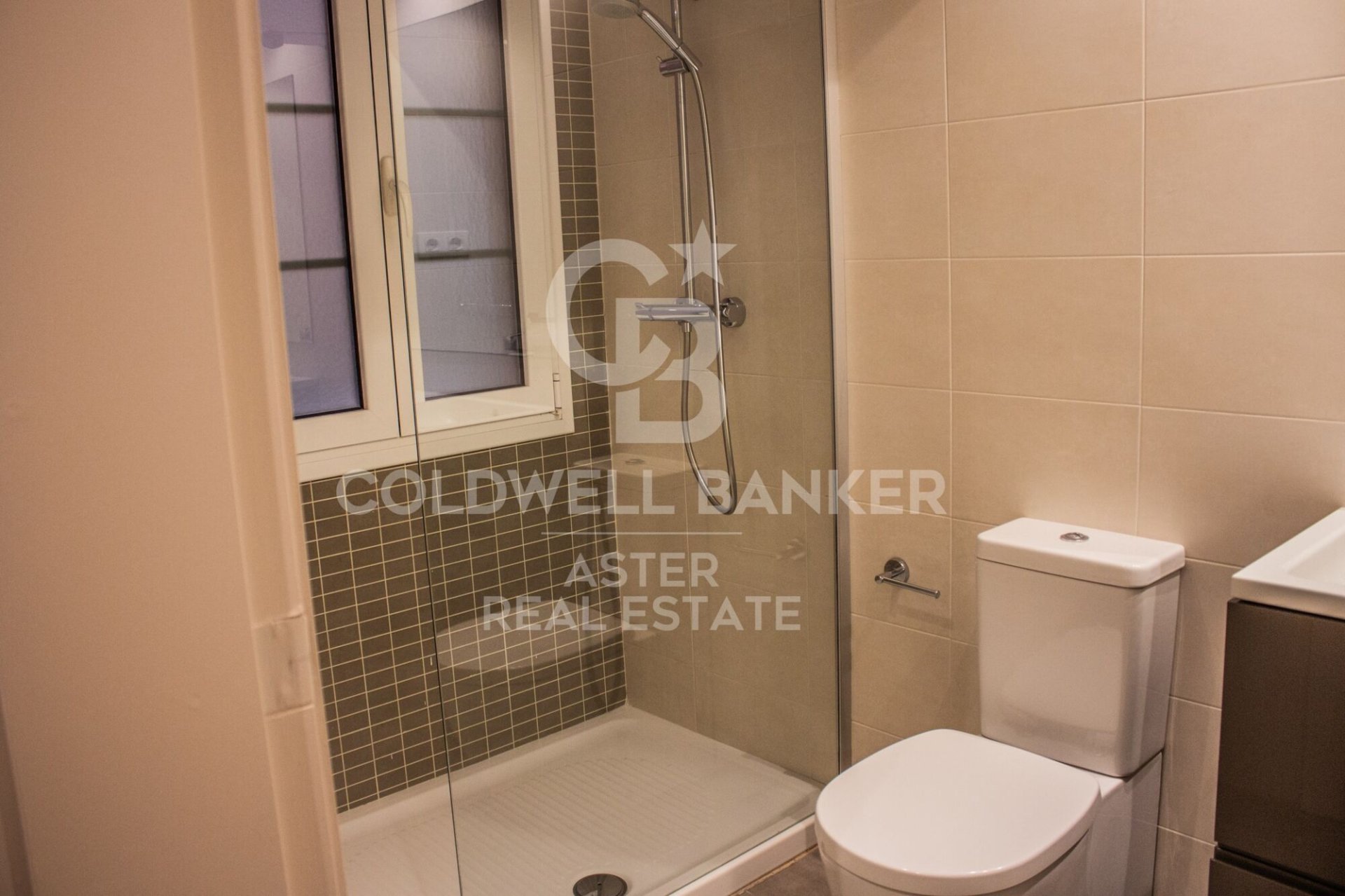 Triplex in Barcelona, Spain 1 bedroom, 69 sq.m. No. 178971