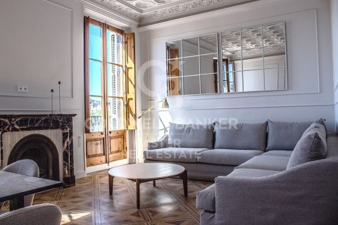 Kolmio Barcelona, Espanja 2 makuuhuonetta, 89 m2 No. 178972