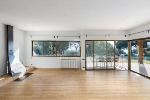 Villa for sale in Sant Andreu de Llavaneres, Barcelona, Spain 5 bedrooms, 344 sq.m. No. 150259 - photo 9