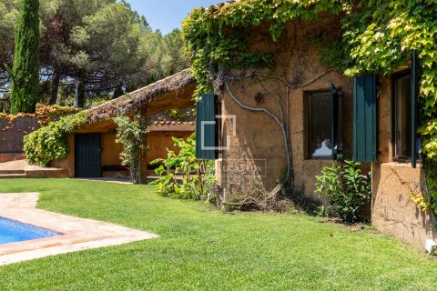 Villa for sale in Sant Andreu de Llavaneres, Barcelona, Spain 5 bedrooms, 344 sq.m. No. 150259 - photo 7
