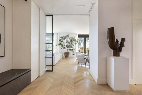 Villa for sale in Barcelona, Spain 5 bedrooms, 580 sq.m. No. 150261 - photo 13