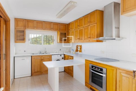 Villa for sale in Alella, Barcelona, Spain 3 bedrooms, 193 sq.m. No. 150260 - photo 7