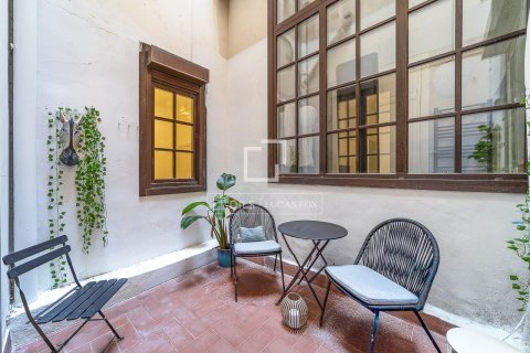Apartamento en venta en Barcelona, España 3 dormitorios, 147 m2 No. 150258 - foto 3
