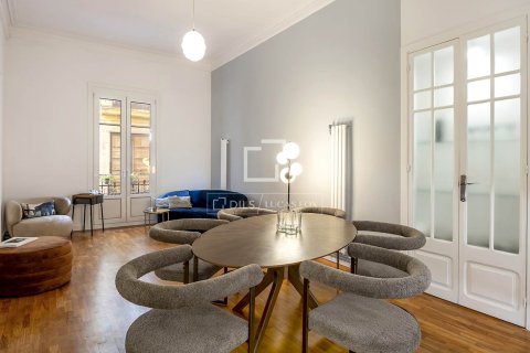 Apartamento en venta en Barcelona, España 3 dormitorios, 147 m2 No. 150258 - foto 2