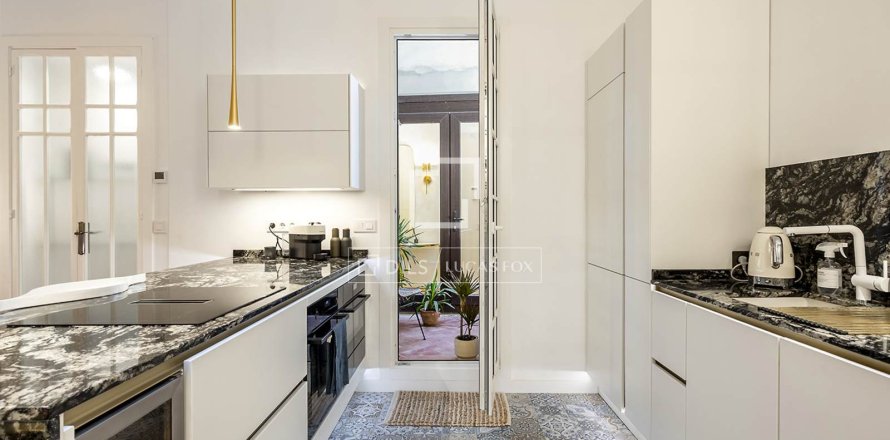 Huoneisto Barcelona, Espanja 3 makuuhuonetta, 147 m2 No. 150258