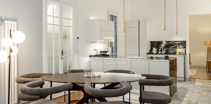 Apartamento en Barcelona, España 3 dormitorios, 147 m2 No. 150258