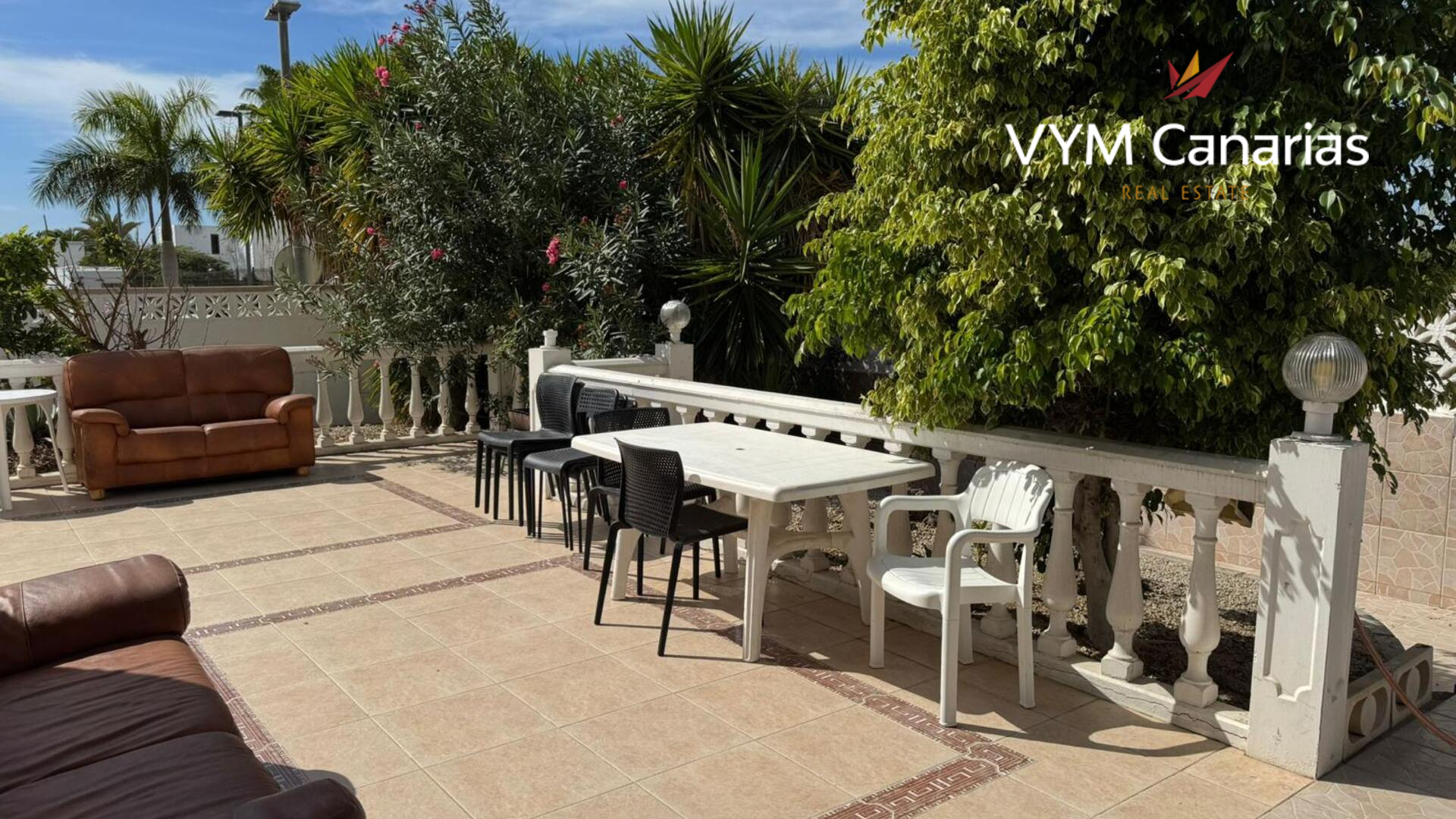 Villa in Playa de las Americas, Tenerife, Spain 4 bedrooms, 97 sq.m. No. 182705