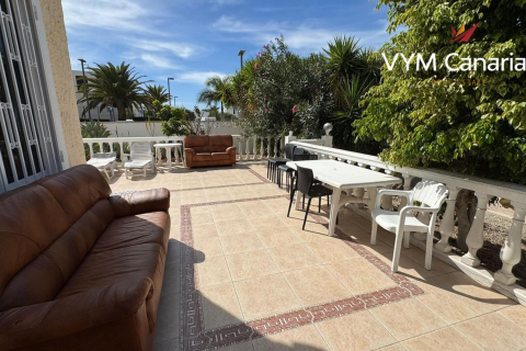 Villa à vendre à Playa de las Americas, Tenerife, Espagne, 4 chambres, 97 m2 No. 182705 - photo 28