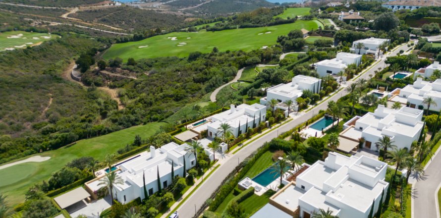 Villa i Casares, Malaga, Spanien 6 sovrum, 778 kvm. Nr. 134455