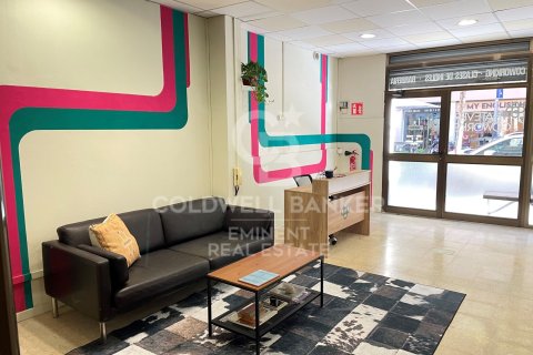 Oficina en alquiler en Barcelona, España 180 m2 No. 160460 - foto 2