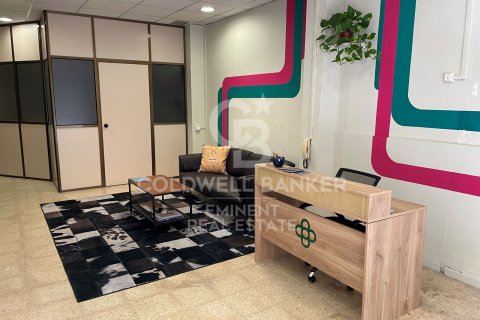 Oficina en alquiler en Barcelona, España 180 m2 No. 160460 - foto 3