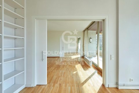 Huoneisto vuokrattavana Barcelona, Espanja, 5 makuuhuonetta, 250 m2 No. 160454 - kuva 6