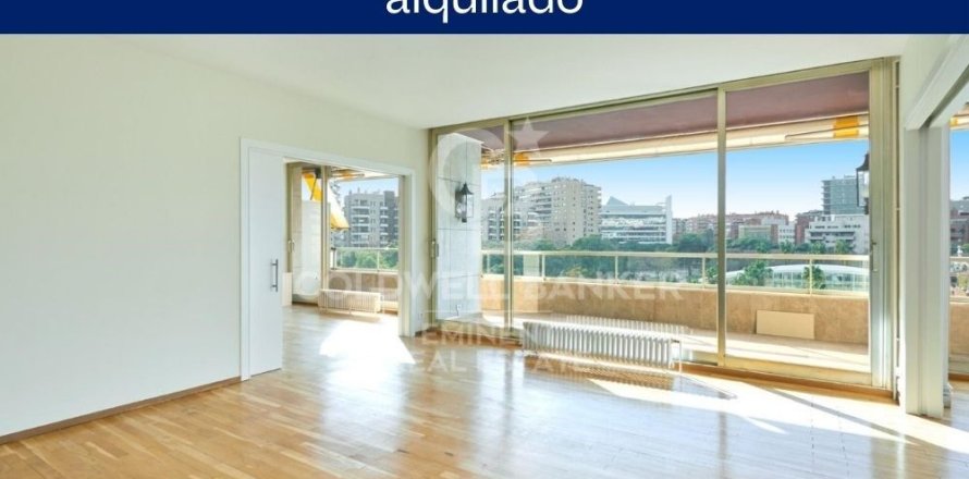 Huoneisto Barcelona, Espanja 5 makuuhuonetta, 250 m2 No. 160454