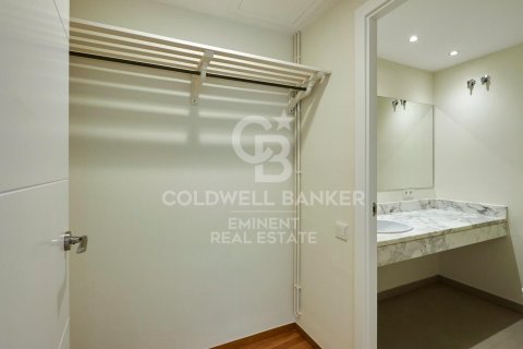 Huoneisto vuokrattavana Barcelona, Espanja, 5 makuuhuonetta, 250 m2 No. 160454 - kuva 12