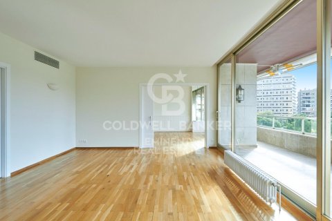 Huoneisto vuokrattavana Barcelona, Espanja, 5 makuuhuonetta, 250 m2 No. 160454 - kuva 8