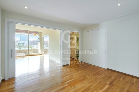 Huoneisto vuokrattavana Barcelona, Espanja, 5 makuuhuonetta, 250 m2 No. 160454 - kuva 11