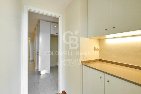Huoneisto vuokrattavana Barcelona, Espanja, 5 makuuhuonetta, 250 m2 No. 160454 - kuva 14