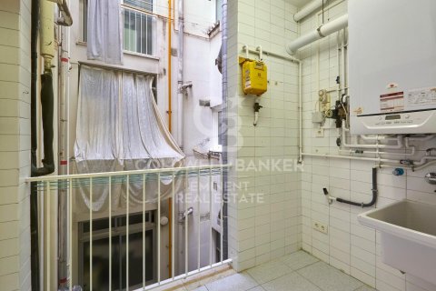 Apartment for rent in Barcelona, Spain 5 bedrooms, 250 sq.m. No. 160454 - photo 18