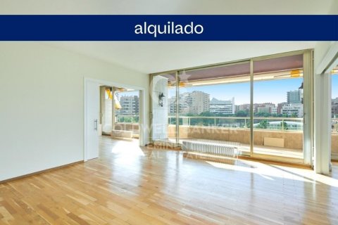 Huoneisto Barcelona, Espanja 5 makuuhuonetta, 250 m2 No. 160454