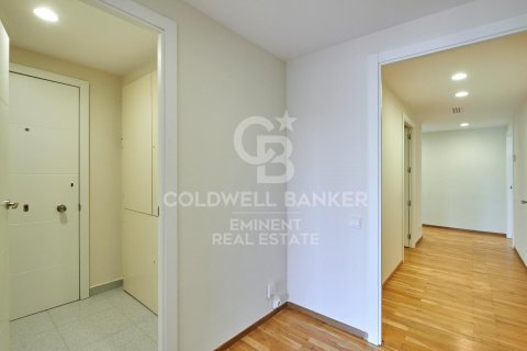 Huoneisto vuokrattavana Barcelona, Espanja, 5 makuuhuonetta, 250 m2 No. 160454 - kuva 23