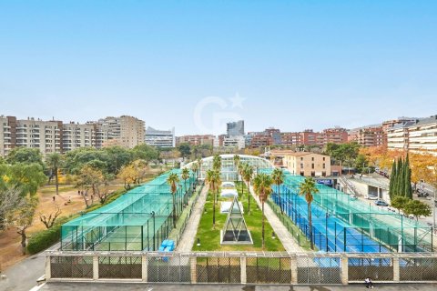Huoneisto vuokrattavana Barcelona, Espanja, 5 makuuhuonetta, 250 m2 No. 160454 - kuva 4