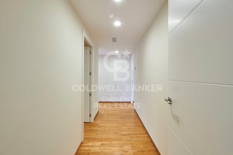 Huoneisto vuokrattavana Barcelona, Espanja, 5 makuuhuonetta, 250 m2 No. 160454 - kuva 24