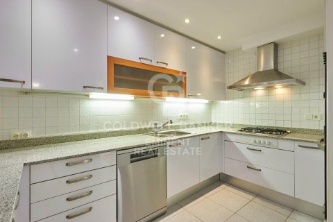 Apartment for rent in Barcelona, Spain 5 bedrooms, 250 sq.m. No. 160454 - photo 14