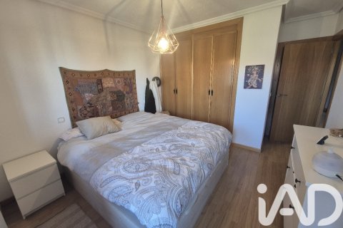 Townhouse for sale in Monterrubio de Armuna, Salamanca, Spain 5 bedrooms, 267 sq.m. No. 172641 - photo 21