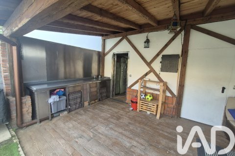 Townhouse for sale in Monterrubio de Armuna, Salamanca, Spain 5 bedrooms, 267 sq.m. No. 172641 - photo 5