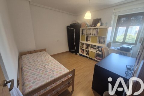 Townhouse for sale in Monterrubio de Armuna, Salamanca, Spain 5 bedrooms, 267 sq.m. No. 172641 - photo 25