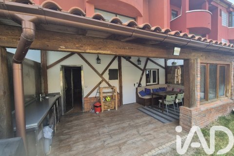 Townhouse for sale in Monterrubio de Armuna, Salamanca, Spain 5 bedrooms, 267 sq.m. No. 172641 - photo 4