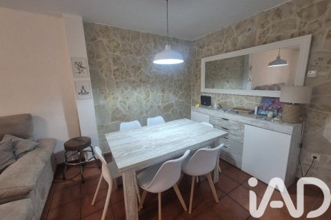Townhouse for sale in Monterrubio de Armuna, Salamanca, Spain 5 bedrooms, 267 sq.m. No. 172641 - photo 15