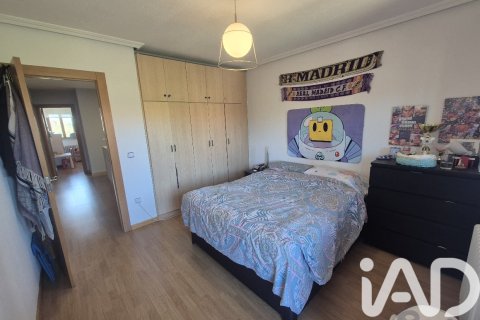 Townhouse for sale in Monterrubio de Armuna, Salamanca, Spain 5 bedrooms, 267 sq.m. No. 172641 - photo 24