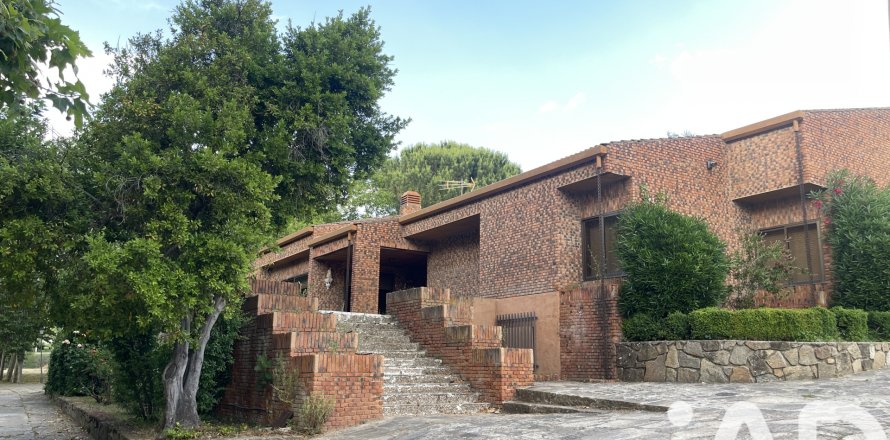 Дом в Робледо де Чавела, Мадрид, Испания 320м2 №172637