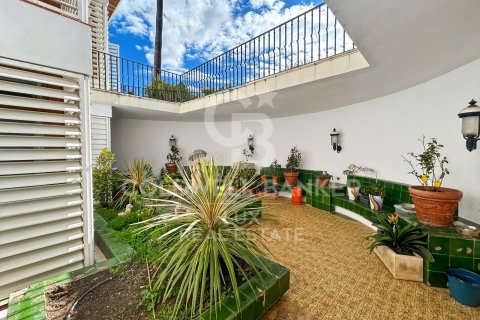 Hus till salu i Roses, Girona, Spanien 6 sovrum, 975 kvm. Nr. 159369 - foto 8