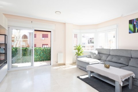 Apartment for sale Madrid, Spain 4 bedrooms, 145 sq.m. No. 108132 - photo 1