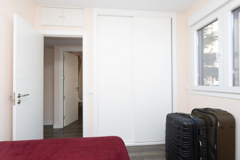 Apartment for sale Madrid, Spain 4 bedrooms, 145 sq.m. No. 108132 - photo 26