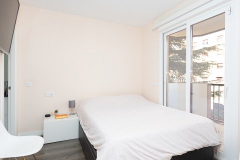 Apartment for sale Madrid, Spain 4 bedrooms, 145 sq.m. No. 108132 - photo 17