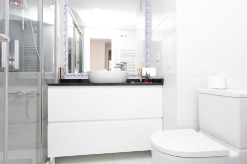 Apartment for sale Madrid, Spain 4 bedrooms, 145 sq.m. No. 108132 - photo 27