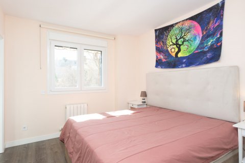 Apartment for sale Madrid, Spain 4 bedrooms, 145 sq.m. No. 108132 - photo 11