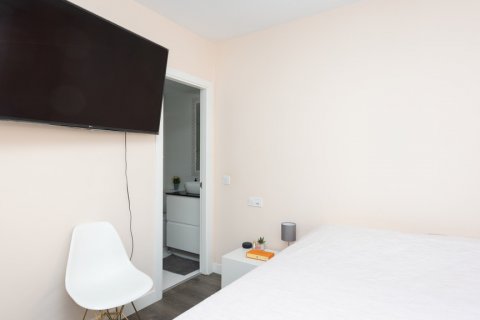 Apartment for sale Madrid, Spain 4 bedrooms, 145 sq.m. No. 108132 - photo 18
