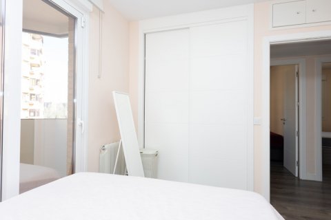 Apartment for sale Madrid, Spain 4 bedrooms, 145 sq.m. No. 108132 - photo 20