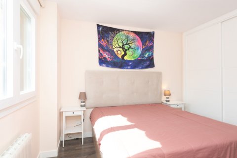 Apartment for sale Madrid, Spain 4 bedrooms, 145 sq.m. No. 108132 - photo 14