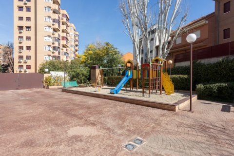 Apartment for sale Madrid, Spain 4 bedrooms, 145 sq.m. No. 108132 - photo 29