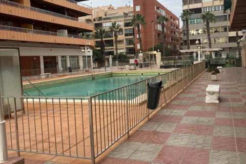 Apartamento en venta en Torrevieja, Alicante, España 2 dormitorios, 100 m2 No. 146824 - foto 20