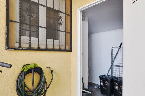 Kaupunkipientalo myytävänä Guardamar del Segura, Alicante, Espanja, 3 makuuhuonetta,  No. 146820 - kuva 14