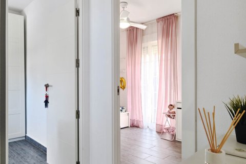 Kaupunkipientalo myytävänä Guardamar del Segura, Alicante, Espanja, 3 makuuhuonetta,  No. 146820 - kuva 20